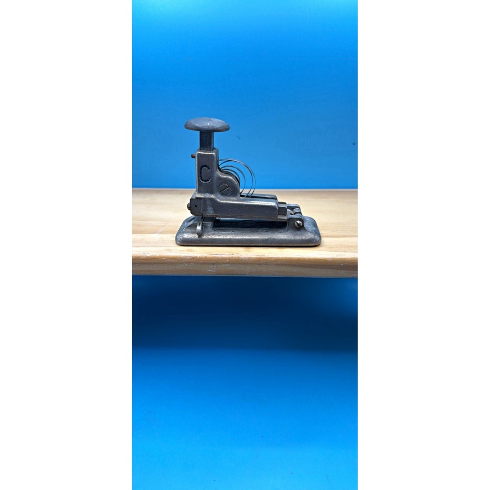 Vintage/Antique Compo Sales Co. Model 30 Standard Desk Stapler Mfg. 1901-21